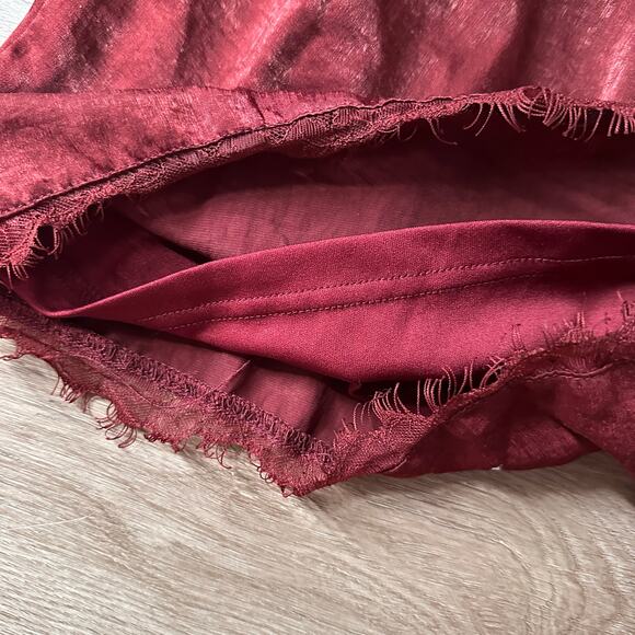 California Moonrise wine red satin bell sleeve romper plunging v neckline Medium - Picture 6 of 7